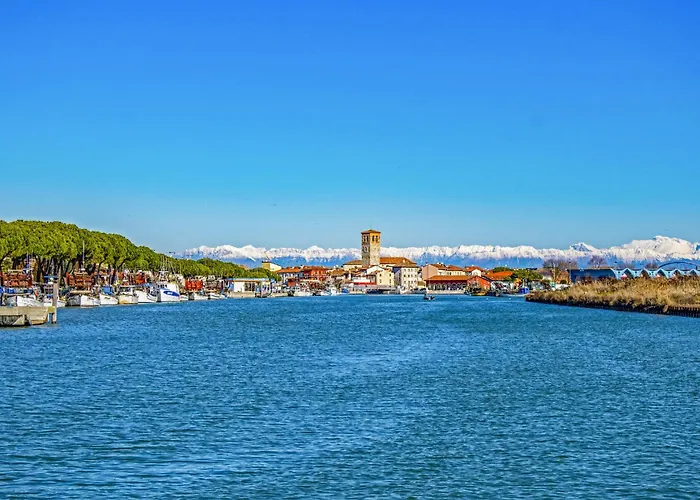 Waterfront In 54587 *